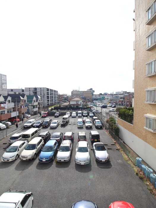 物件内観写真15　(室内からの展望)