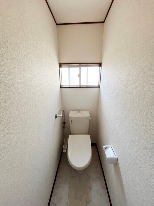 物件内観写真12　(トイレ)