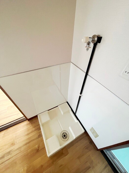 物件内観写真13　(洗濯機置場)