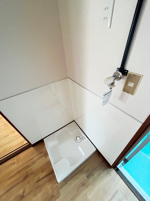 物件内観写真13　(洗濯機置場)