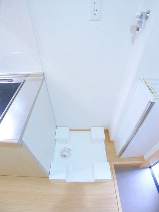 物件内観写真13　(洗濯機置場)