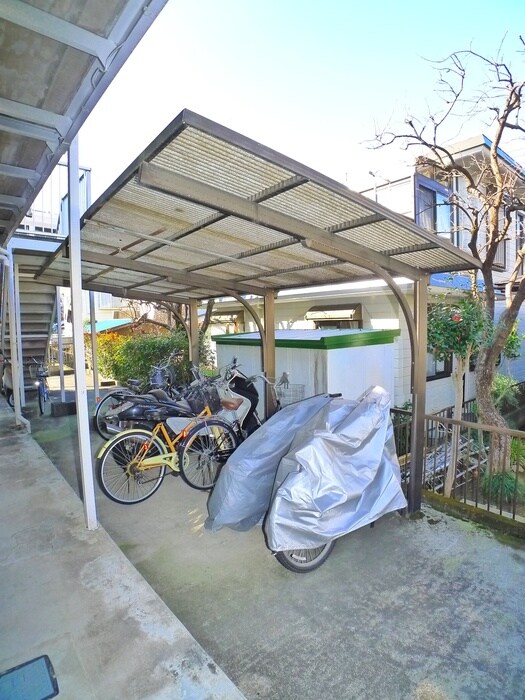 物件外観写真5　(駐輪場)