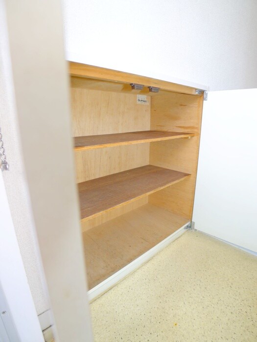 物件内観写真15　(靴箱)