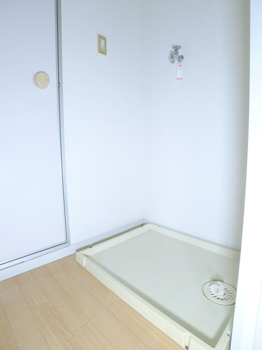 物件内観写真19　(洗濯機置場)