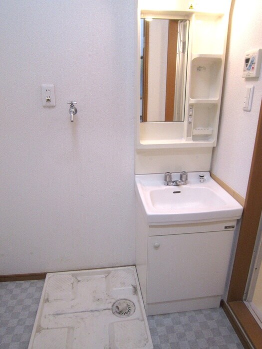 物件内観写真8　(洗面)