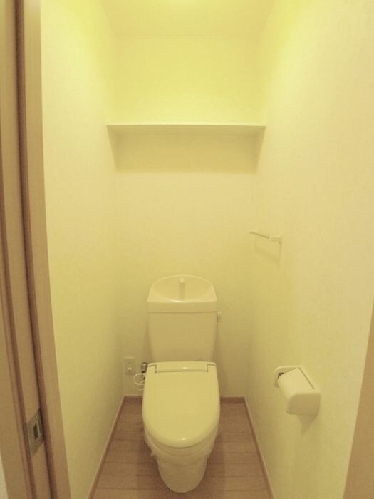 物件内観写真8　(トイレ)