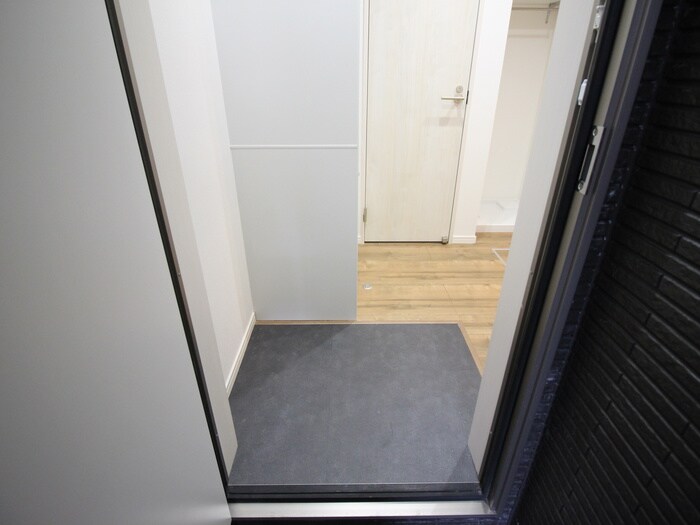 物件内観写真14　(玄関)