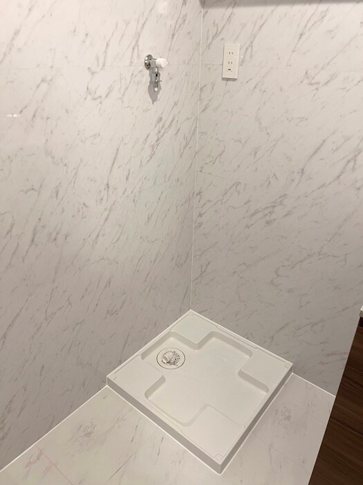 物件内観写真18　(洗濯機置場)