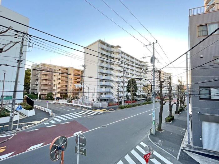 物件内観写真17　(室内からの展望)