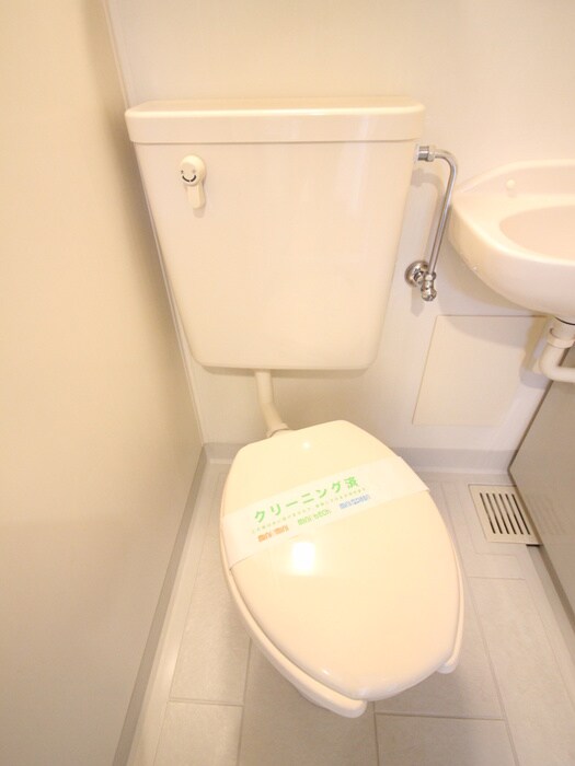 物件内観写真9　(トイレ)