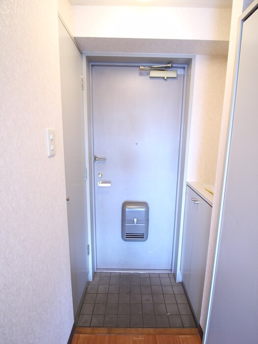 物件内観写真18　(玄関)