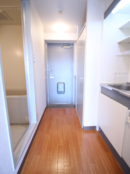 物件内観写真20　(廊下)