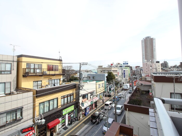 物件内観写真22　(室内からの展望)