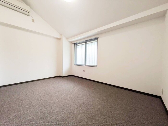 物件内観写真4　(居室)