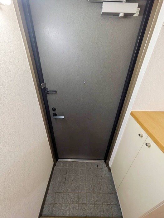 物件内観写真17　(玄関)