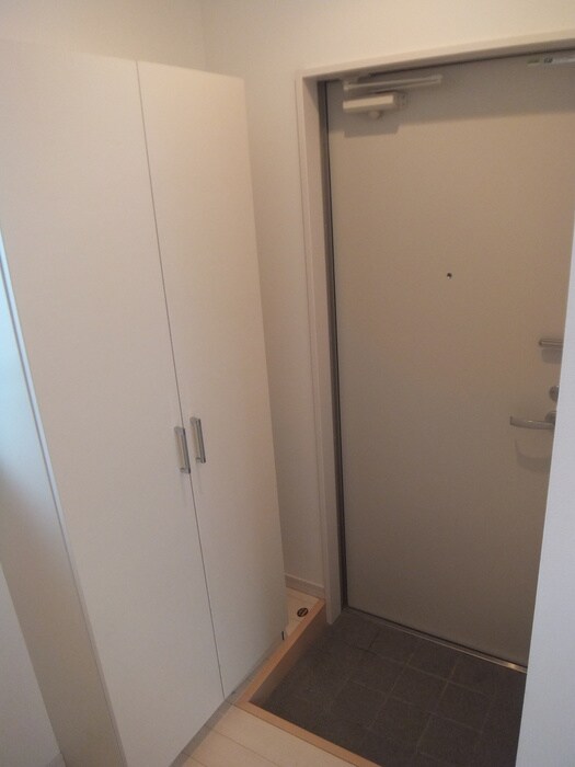 物件内観写真10　(玄関)