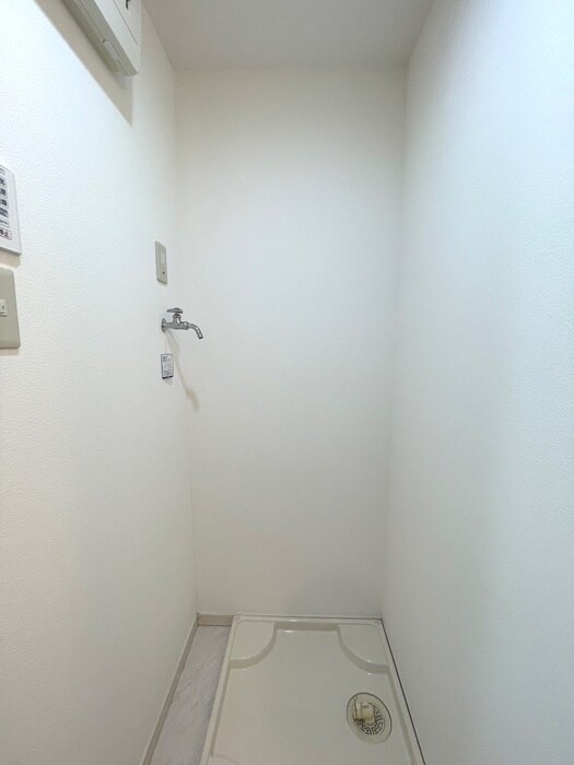 物件内観写真12　(洗濯機置場)