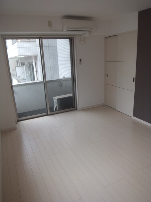 物件内観写真15　(室内からの展望)