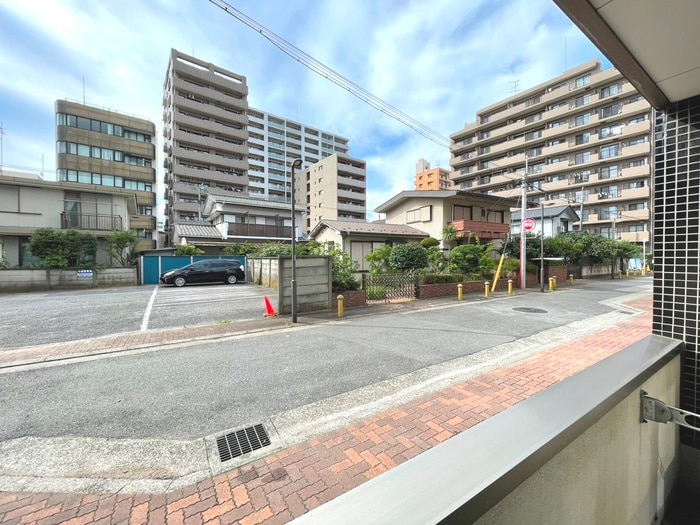 物件内観写真22　(室内からの展望)