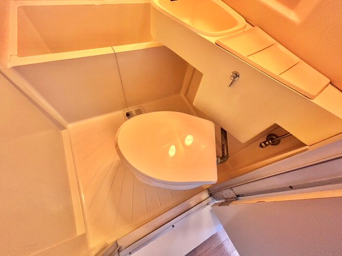 物件内観写真14　(トイレ)