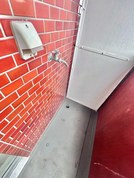 物件内観写真16　(洗濯機置場)