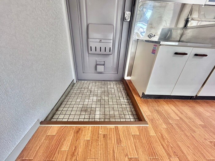 物件内観写真19　(玄関)