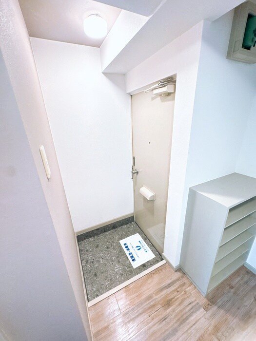 物件内観写真7　(玄関)