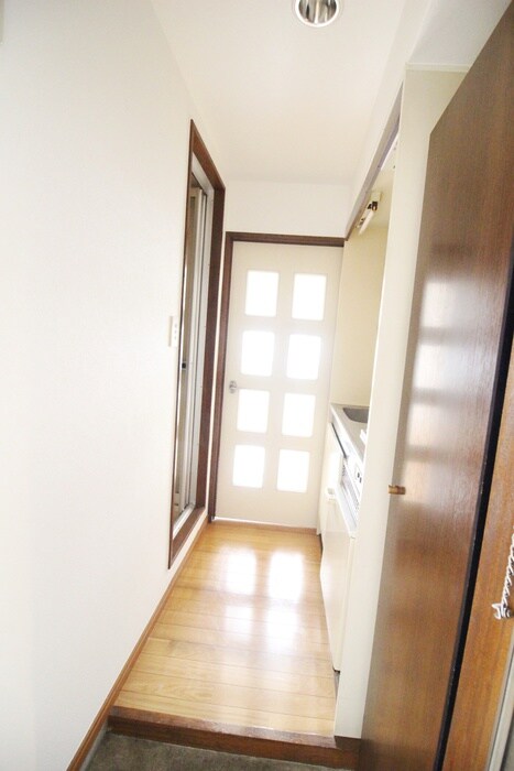 物件内観写真21　(玄関)