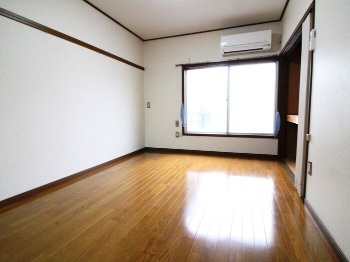 物件内観写真4　(居室)