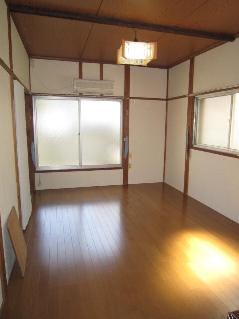 物件内観写真4　(居室)