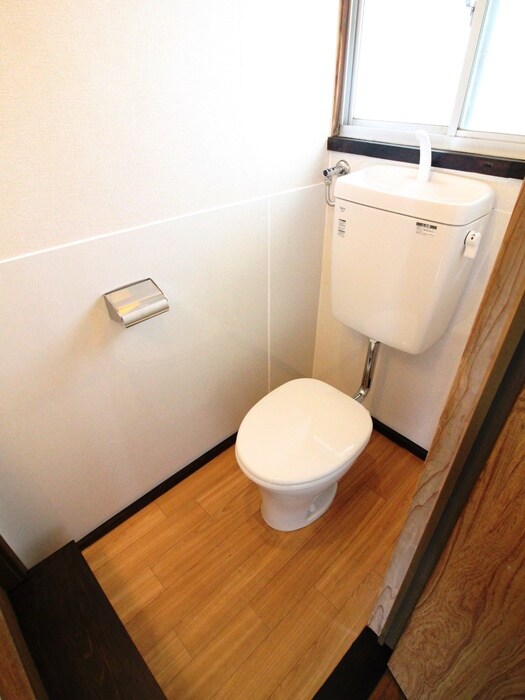 物件内観写真9　(トイレ)