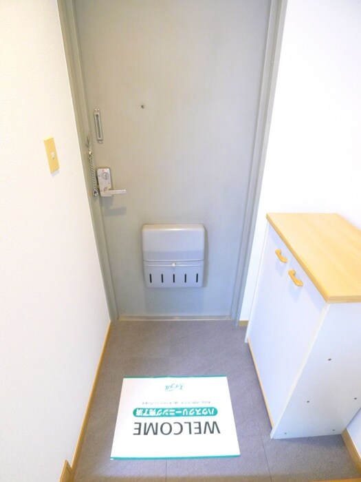 物件内観写真18　(玄関)