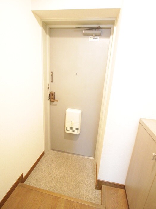 物件内観写真15　(玄関)