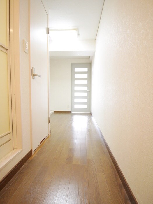 物件内観写真21　(廊下)