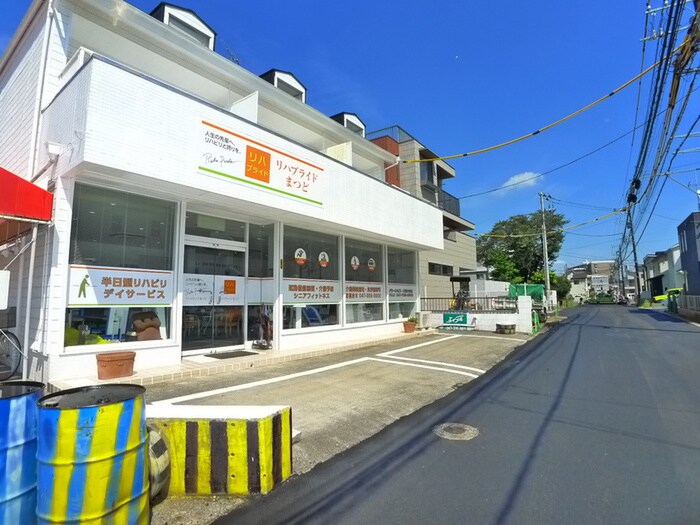 物件外観写真5　(駐車場)