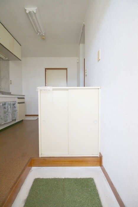 物件内観写真15　(玄関)