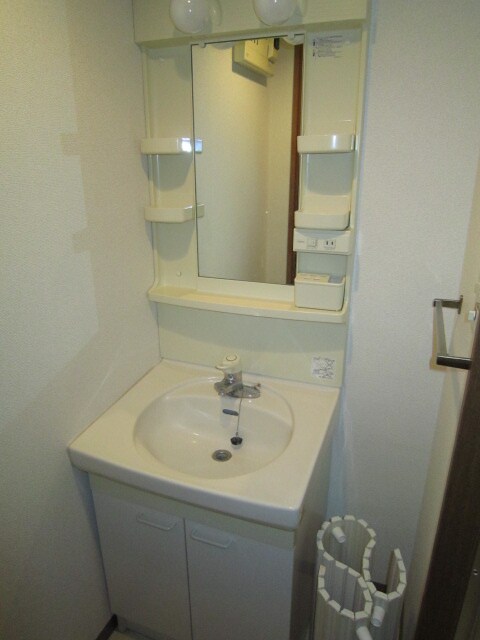 物件内観写真12　(洗面)