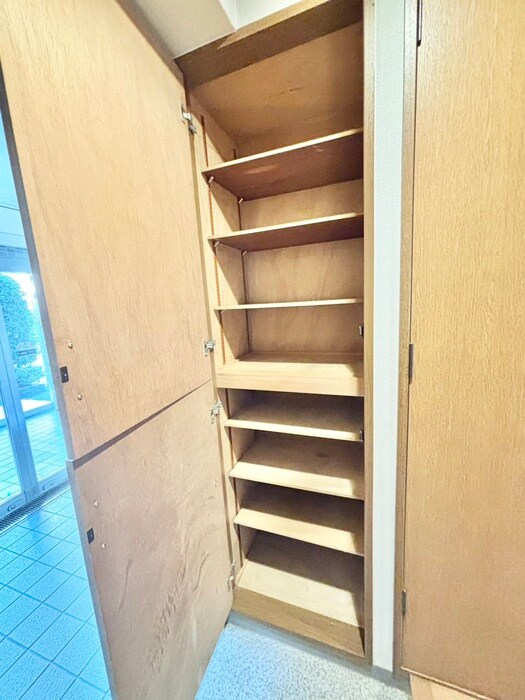 物件内観写真14　(靴箱)