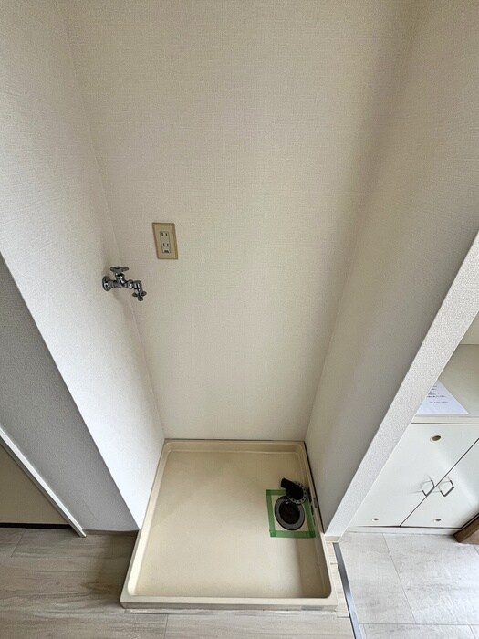 物件内観写真13　(洗濯機置場)