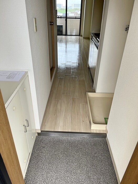 物件内観写真14　(廊下)