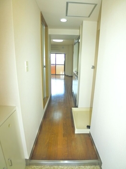 物件内観写真16　(廊下)