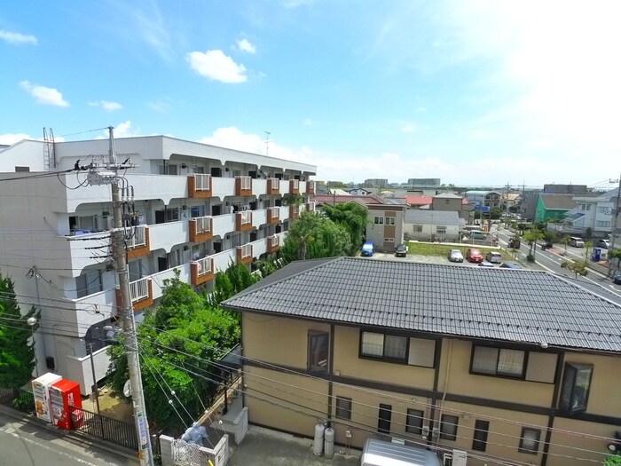 物件内観写真22　(室内からの展望)