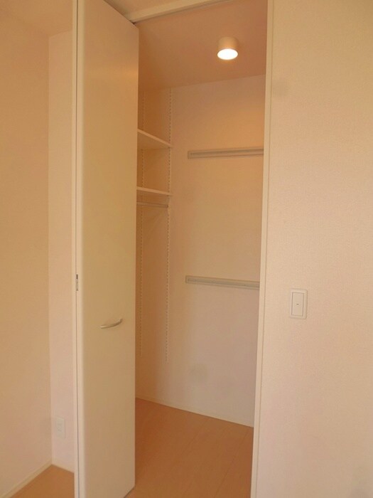 物件内観写真13　(収納)