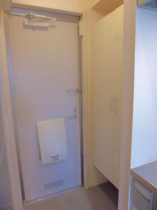 物件内観写真15　(玄関)