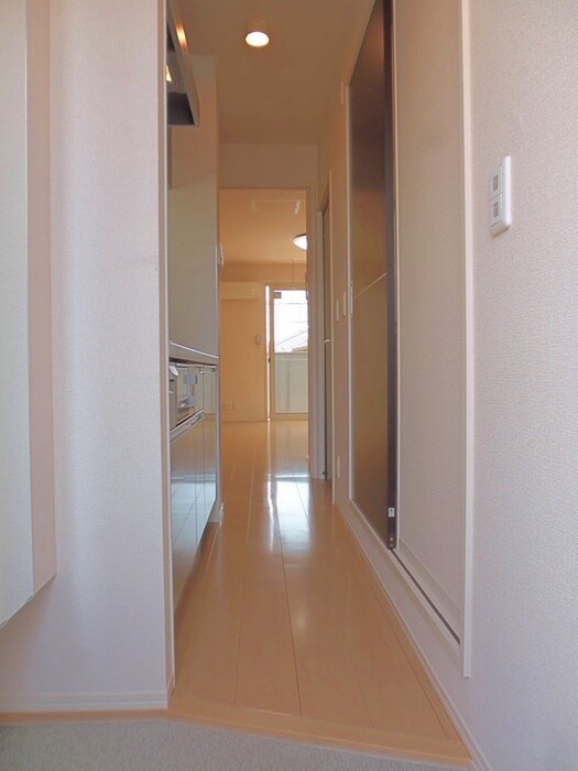 物件内観写真16　(廊下)