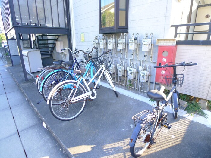 物件外観写真6　(駐輪場)