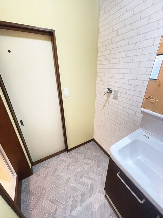 物件内観写真15　(洗濯機置場)