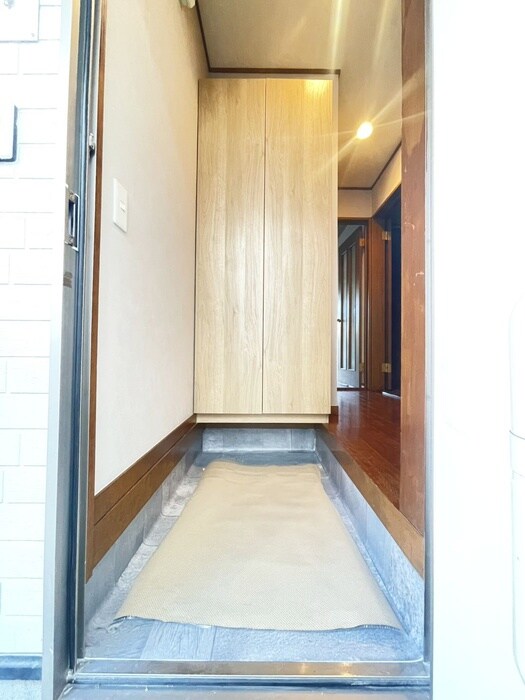 物件内観写真17　(玄関)