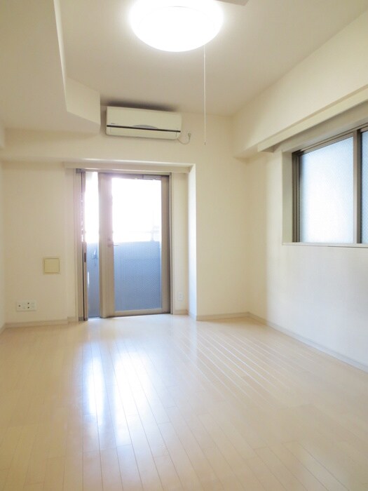 物件内観写真4　(居室)