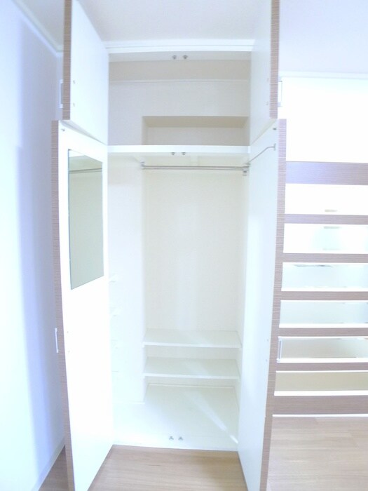 物件内観写真8　(収納)